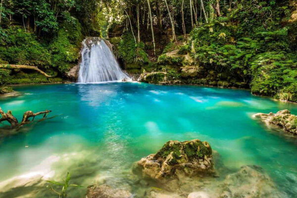 blue hole ocho rios